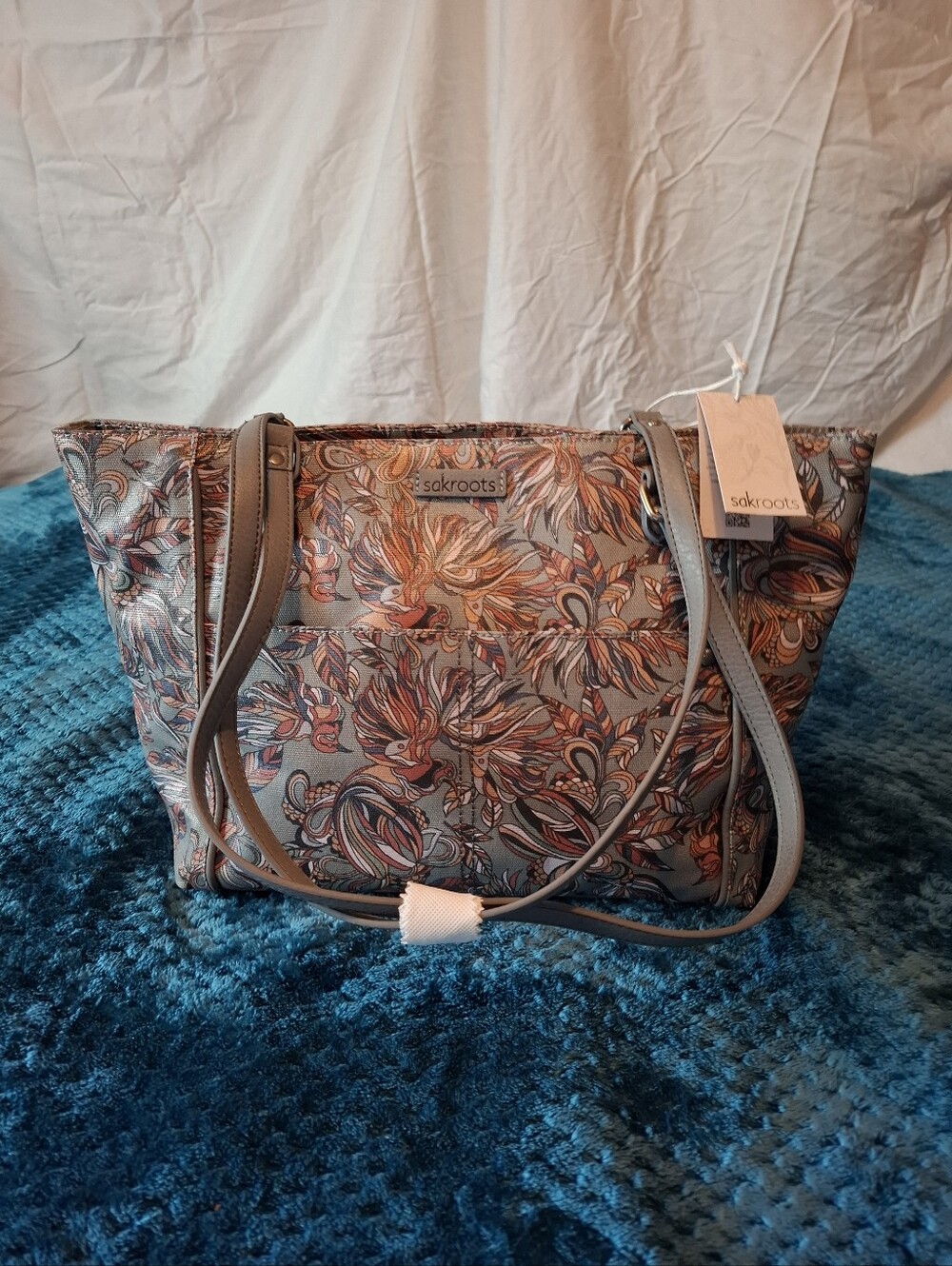The Sakroots Metro Tote in new condition with tags